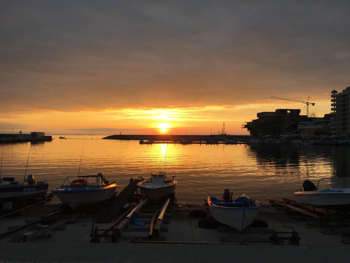 Apartments Sea Sounds Pomorie Exteriér fotografie
