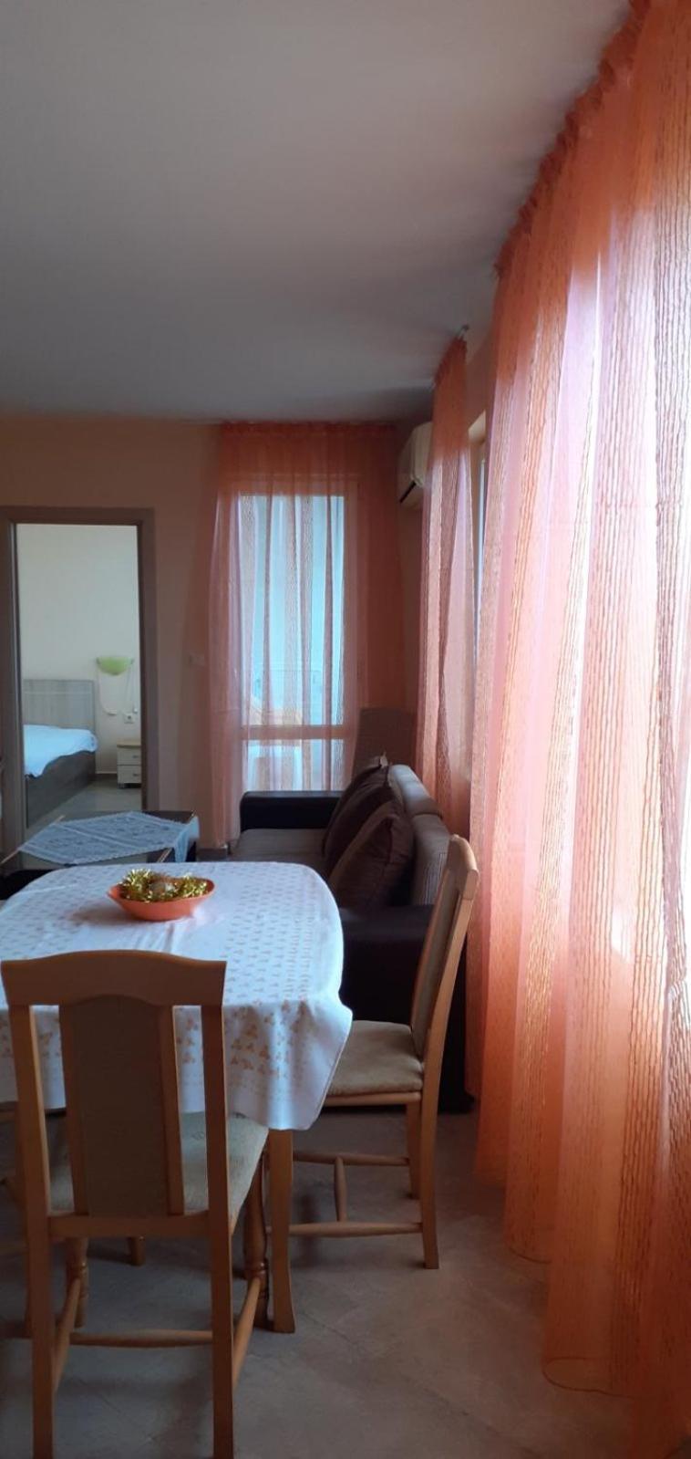 Apartments Sea Sounds Pomorie Exteriér fotografie