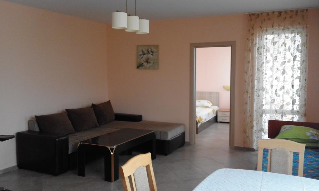 Apartments Sea Sounds Pomorie Exteriér fotografie